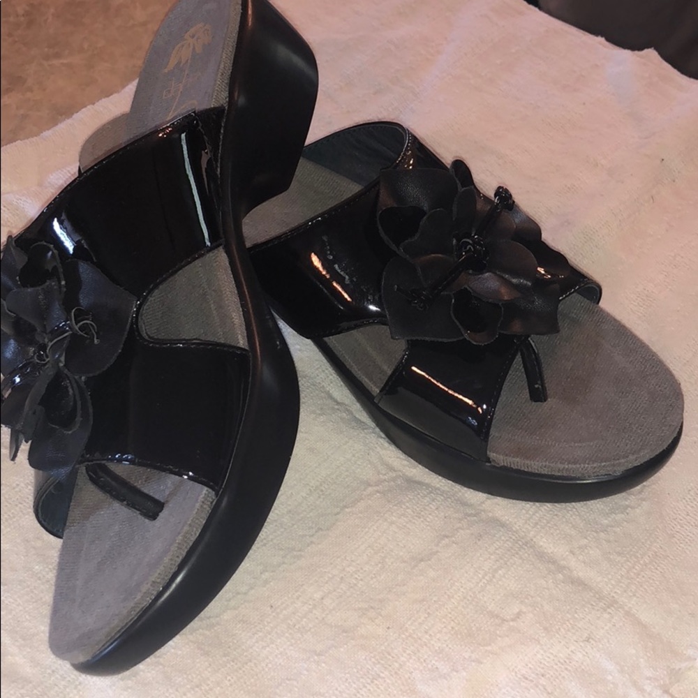 Patten leather dansko sandals 👡